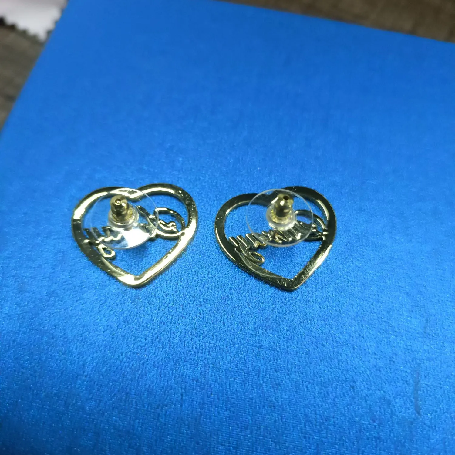 Lateefah stainless Custom Name Earrings For Women Heart shape Letter Studs Customize Initial Cursive Nameplate Stud Earring Gift