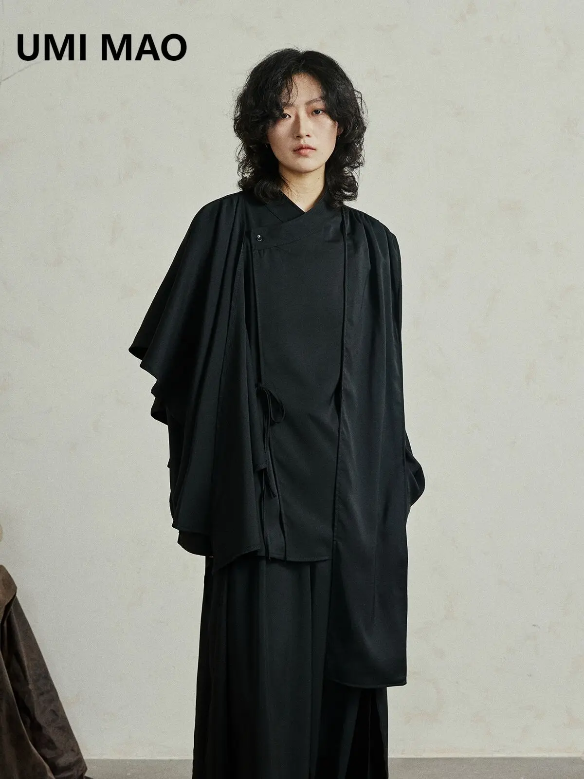 

UMI MAO Dark Top Niche Design Yamamoto Style Irregular Wearing Multiple Cape Shirts Feeling Long Sleeved Designer Shirt