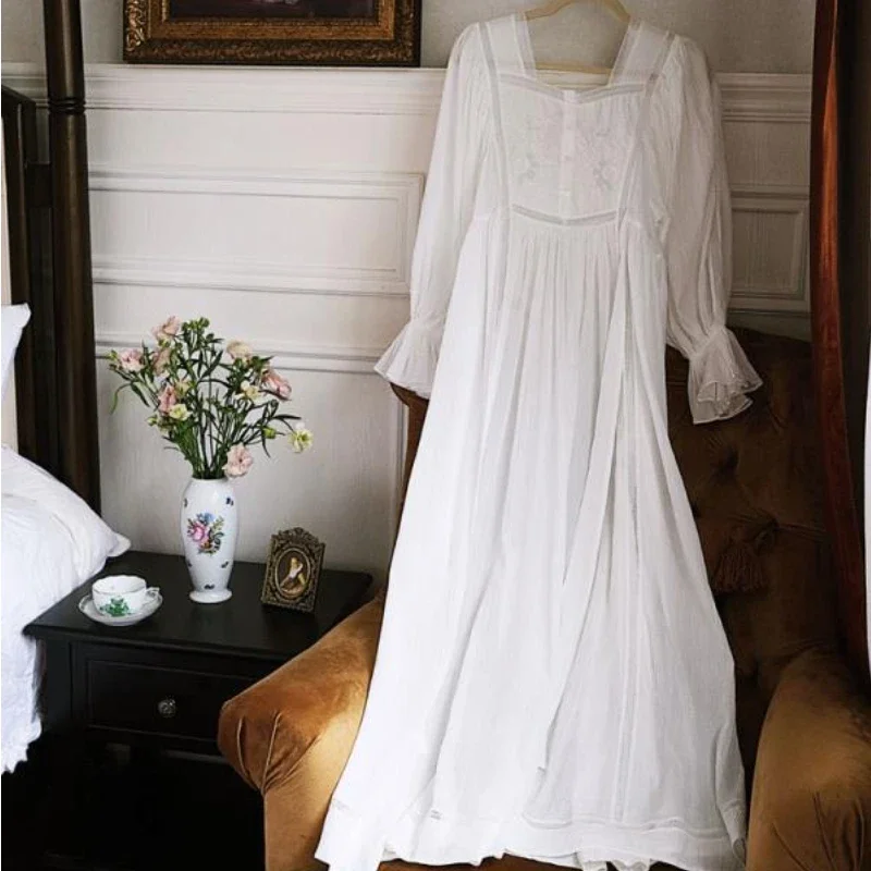 

Spring Autumn Night Fairy Sleepwear Women Princess Vintage Long Nightgowns Embroidery Victorian Robe Dress Cotton White Peignoir