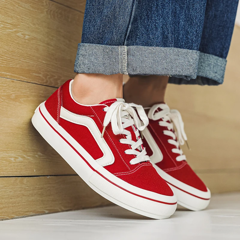 2024 Classic Black Men's Canvas Shoes Comfort Lace-up Vulcanized Shoes Man Skateboard Breathable Canvas Sneakers Men Espadrilles 4