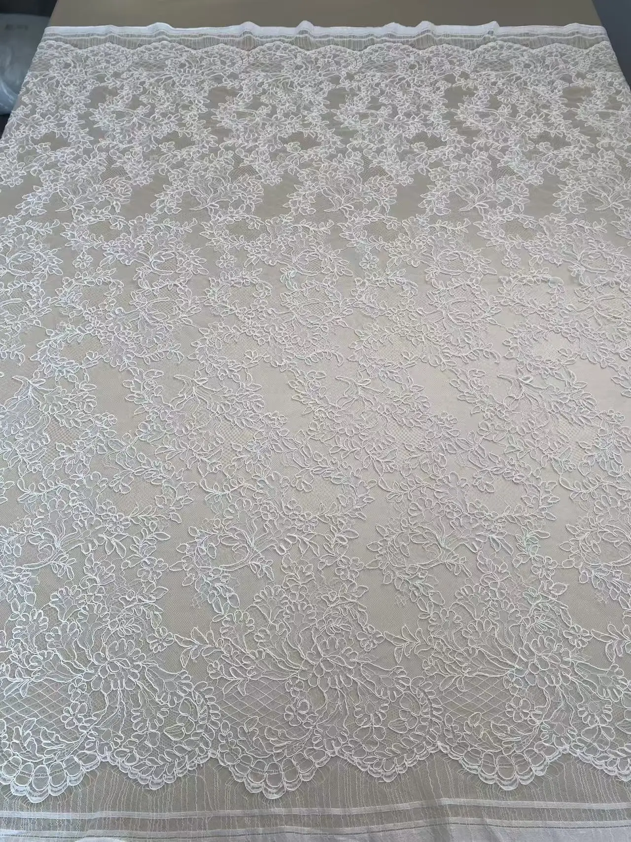 아이보리 색상의 꽃무늬 알렌콘 레이스 원단(야드 단위 판매), 웨딩드레스, DIY 재봉, 웨딩 레이스(스파이럴 가장자리)