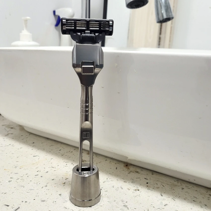 TitanTrim Mini Shaver - Precision and Portability
