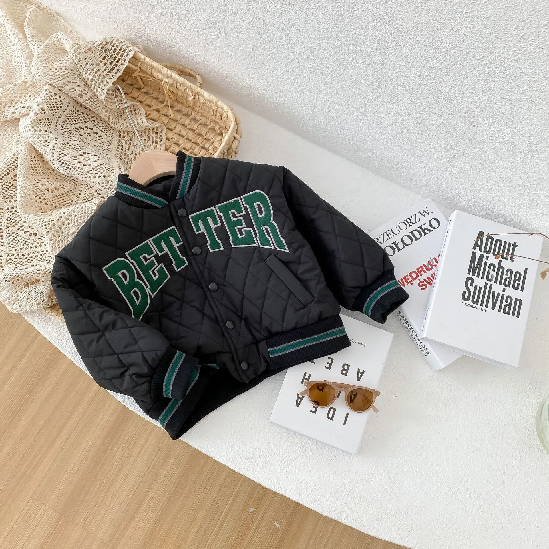 �ѱ� ��Ÿ�� �߱� ���� ��� ��ư ��Ŷ ���ƿ�, ������ ĳ�־� �м�, ���� �ܿ�, 2022