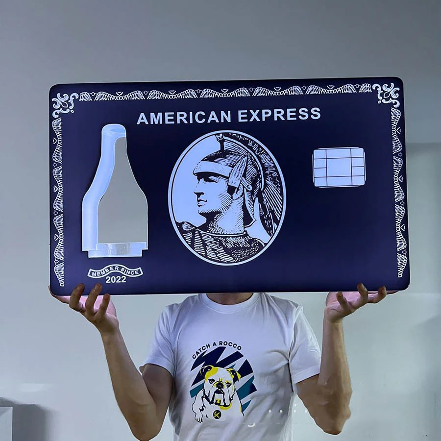 Рисунок 3 - Черная бутылка для карт