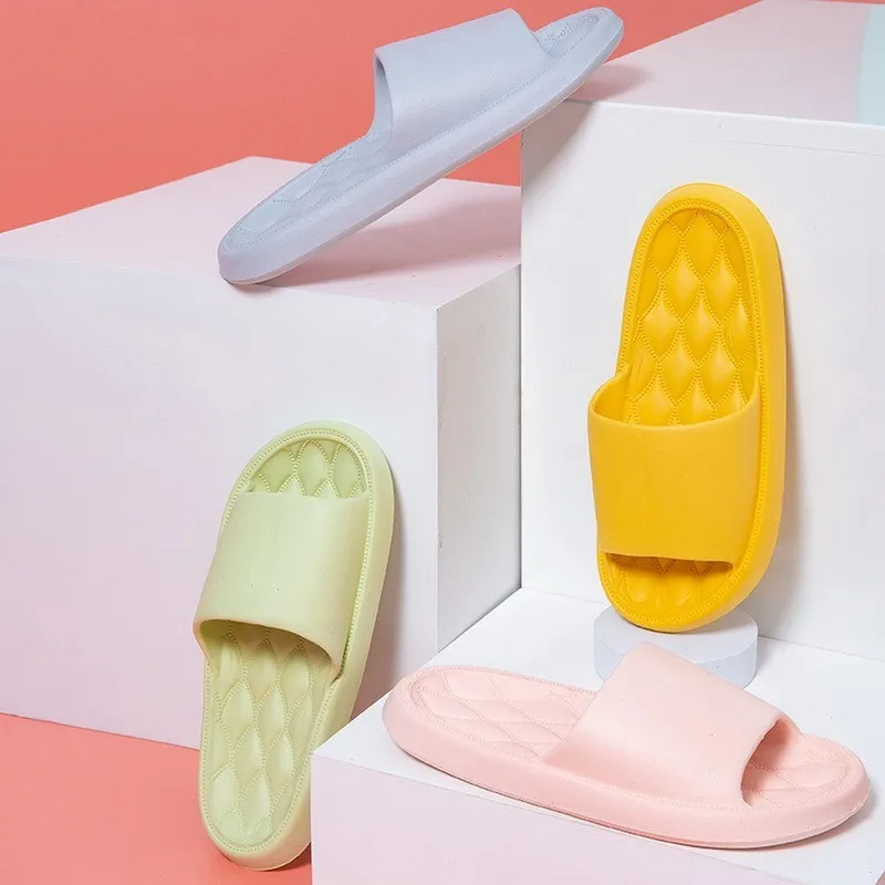 Men Thick Platform Cloud Slippers Summer Beach Eva Soft Sole Slide Sandals Leisure Men Ladies Indoor Bathroom Anti-Slip Shoes
