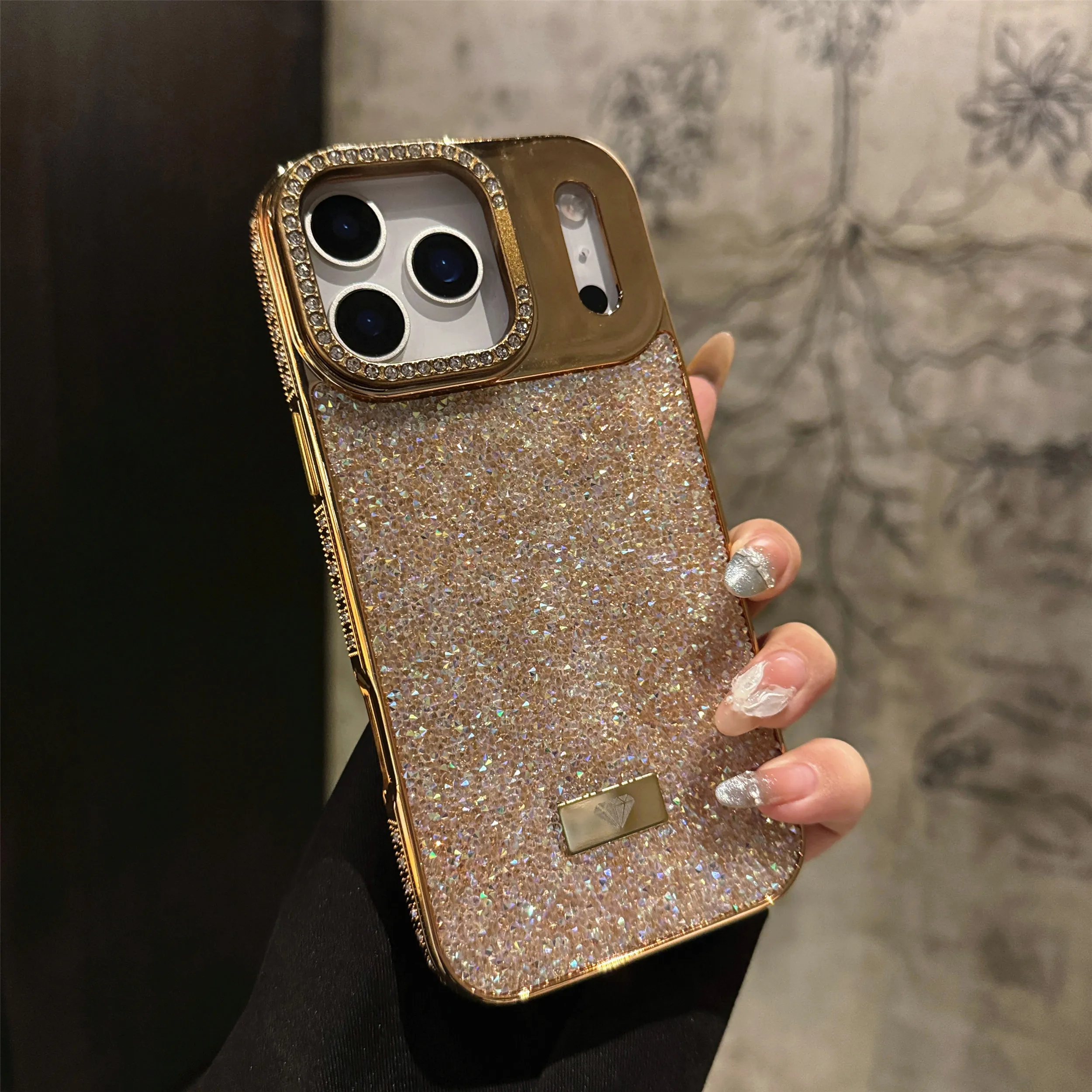 Luxury Fashion Bling Glitter Diamond Phone Case with Bracket and Protective Shell