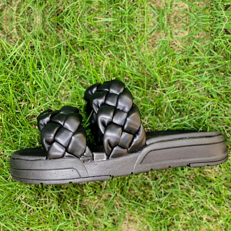 Модные летние тапочки