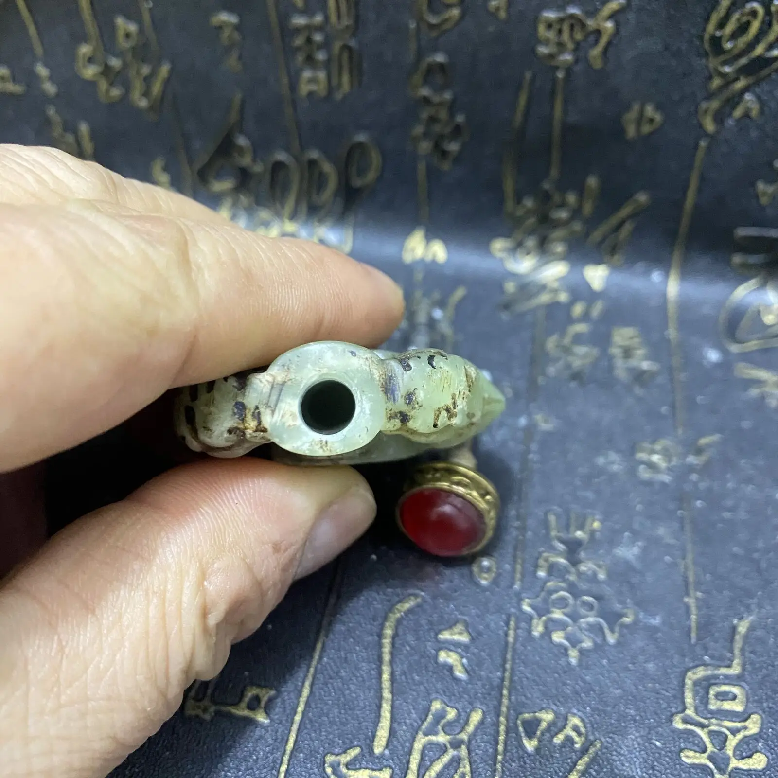 Old Chinese Natural Hetian Jade Hand-carved Exquisite  Pendants , Snuff Bottle 4