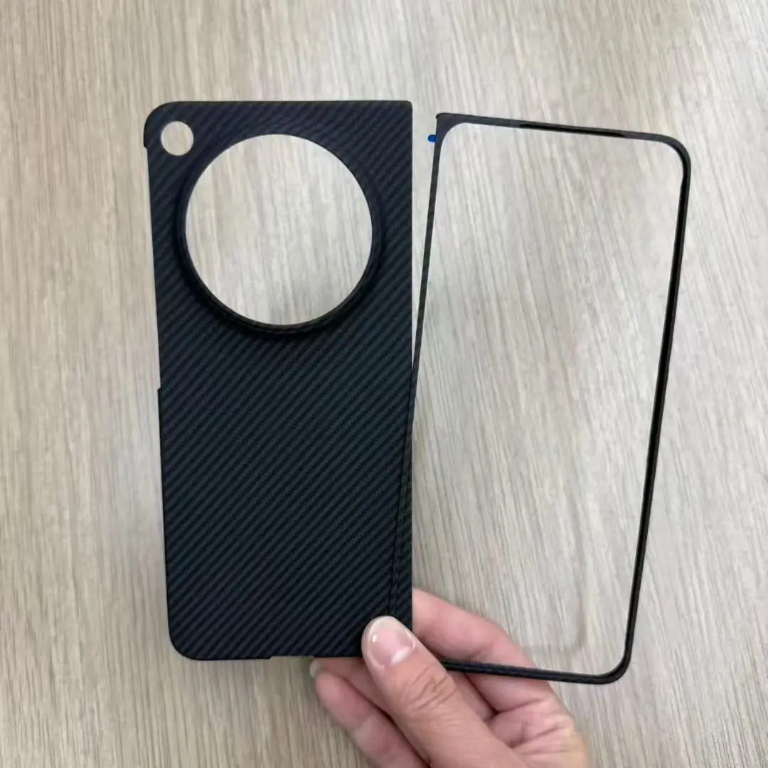 Ultra-Thin Aramid Fiber Kevlar Carbon Case with MagSafe Compatibility