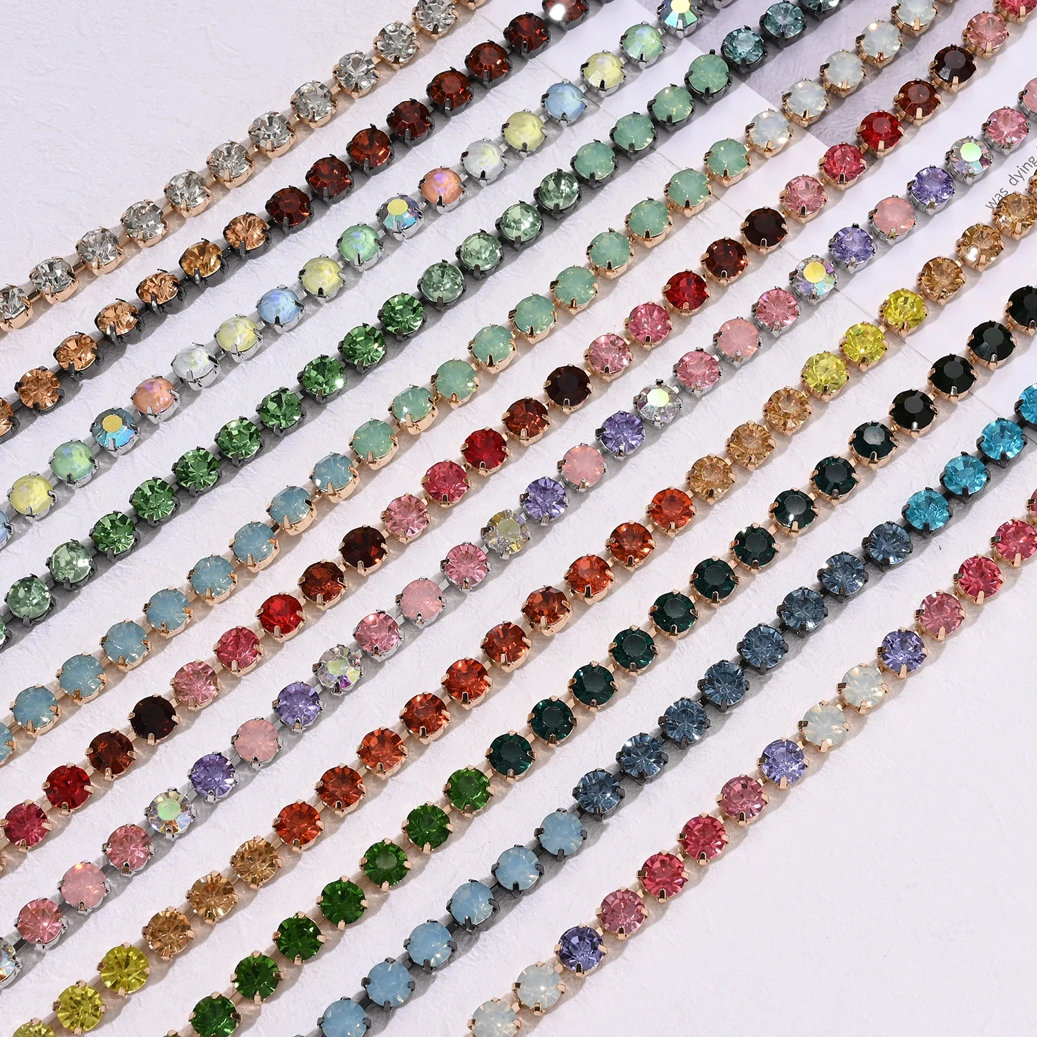 BEUTIFOR Strassperlen, bunte Kristall-Halskette für Damen, handgefertigt, Krallenfassung, Zirkonia-Halsband, Zubehör