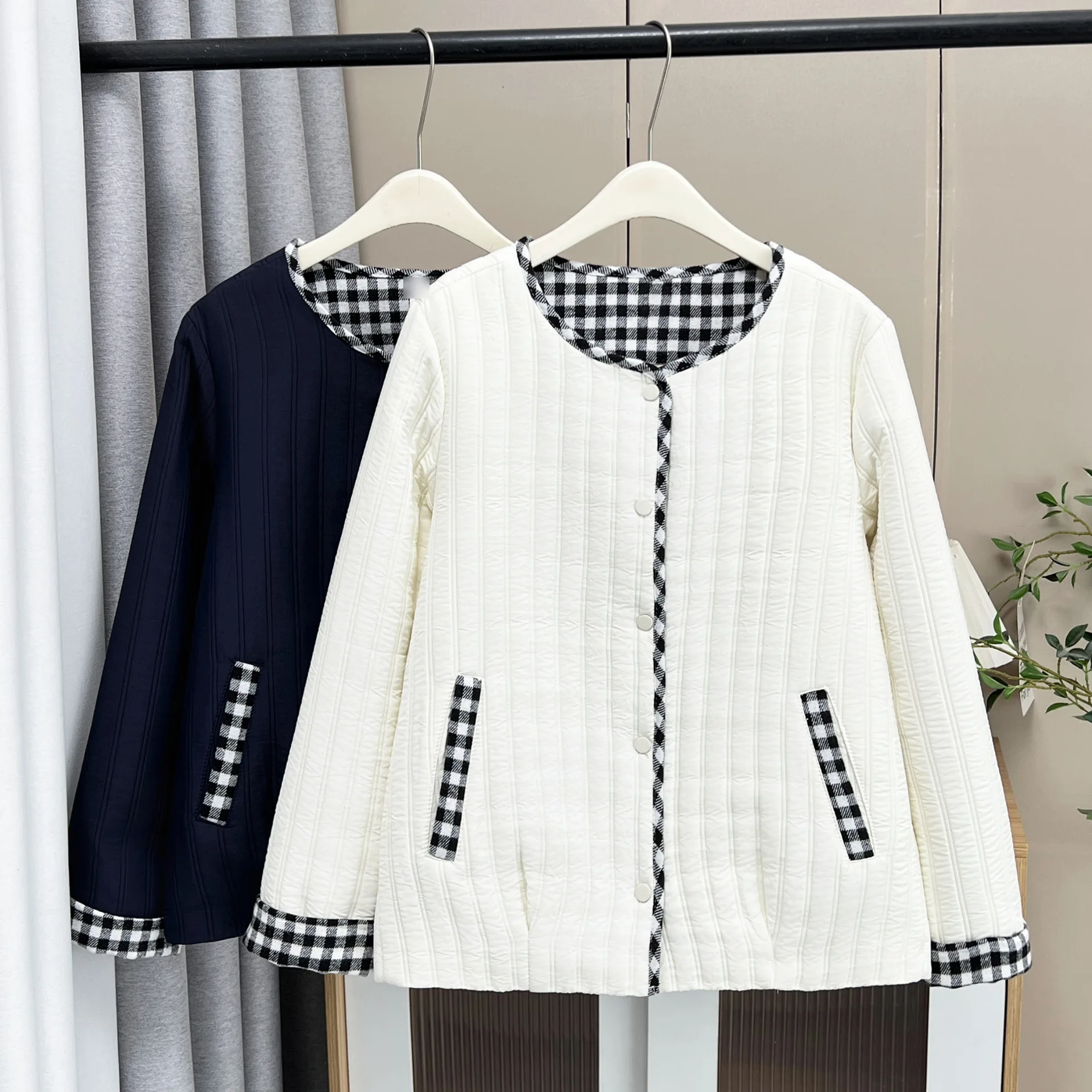 XXXXL Fashion Plus Size Women's Parkas 2025 Autumn Winter New Style Patchwork Plaid Elegant Vertical Stripes Padded Jacket 2528