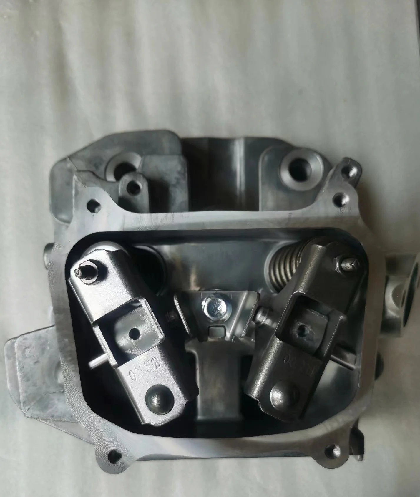 

T40 D12000i цилиндр HEAE ASSY RUNTONG тип двигателя часть