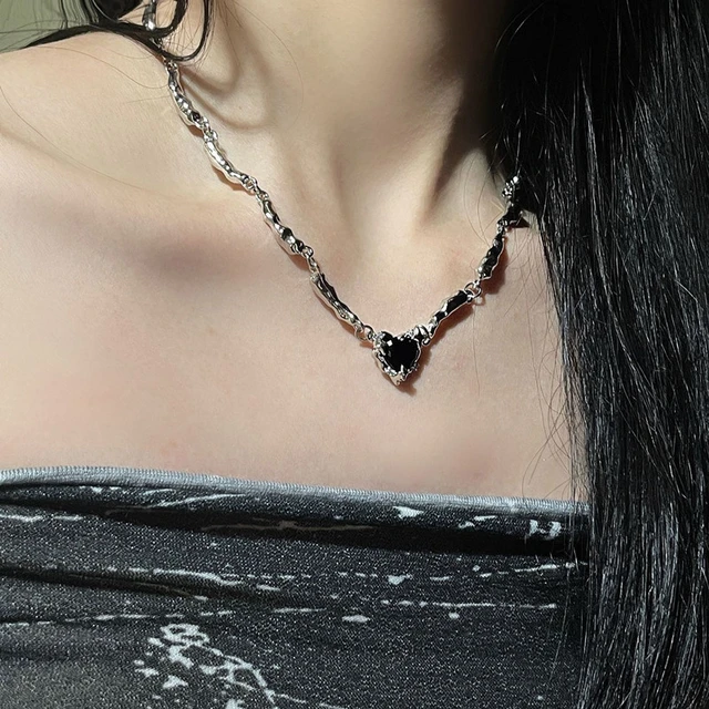 Fashion Heart Simple Hollow Thin Chain Clavicle Necklace Jewelry Accessory  for Valentine Day