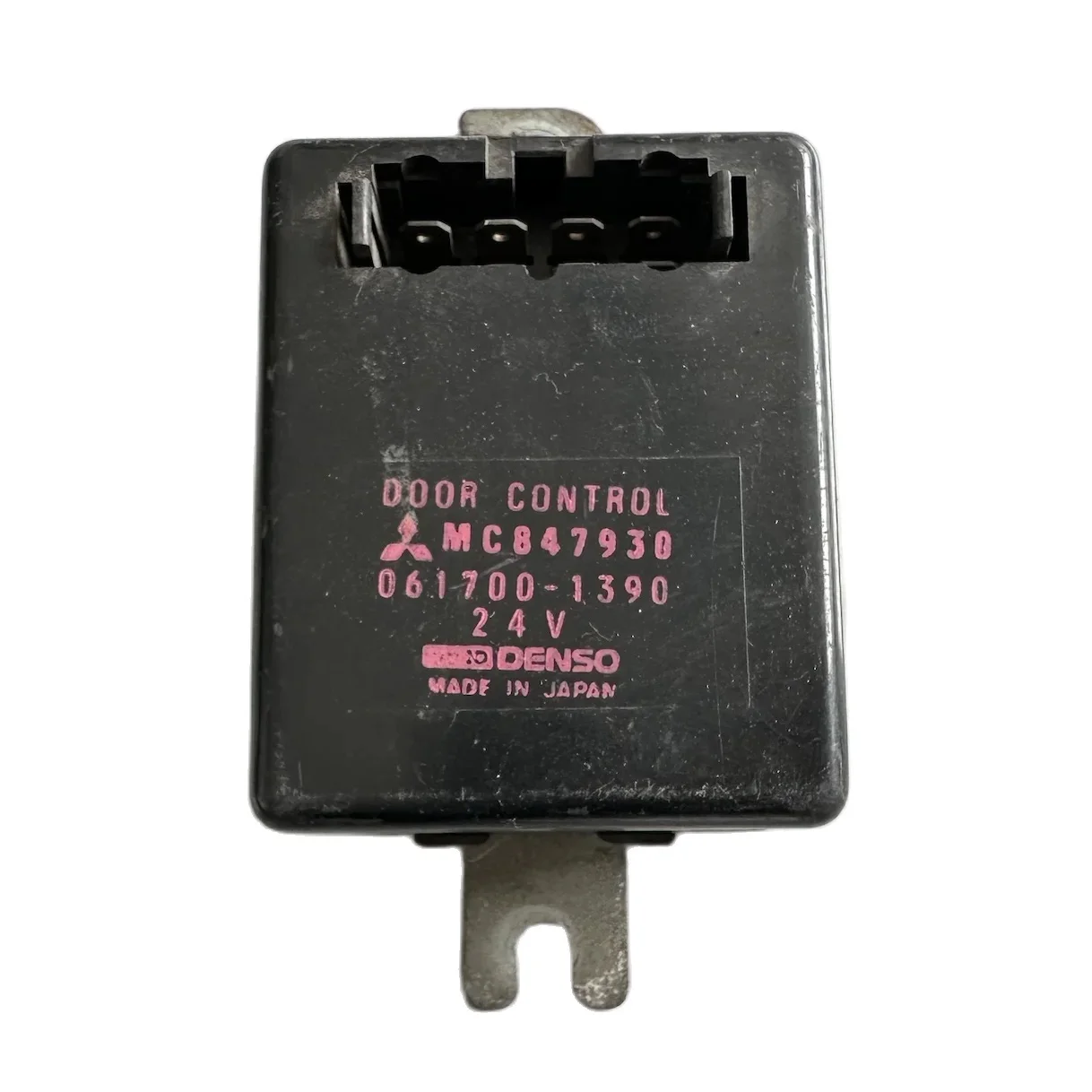 061700 3771 stop solenoid relay 12v relay for kubota 061700 3770 061700 3760 FOR MITSUBISHI FUSO TRUCK RELAY / MC847930 / 061700-1390 / 0617001390