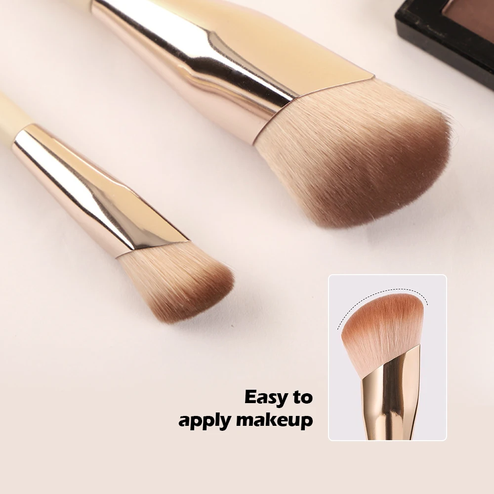Oblique Head Liquid Foundation Blending & Contour Brush