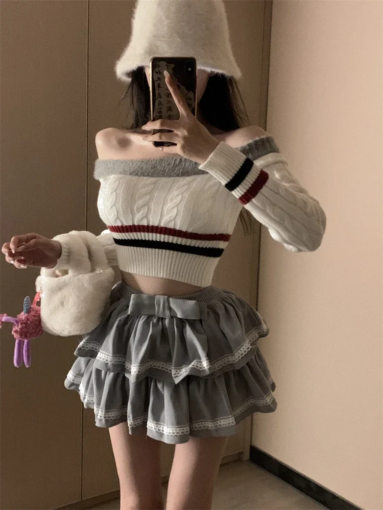Sexy Vest And Hot Girl Outfit Off-shoulder Top Paired With Shorts