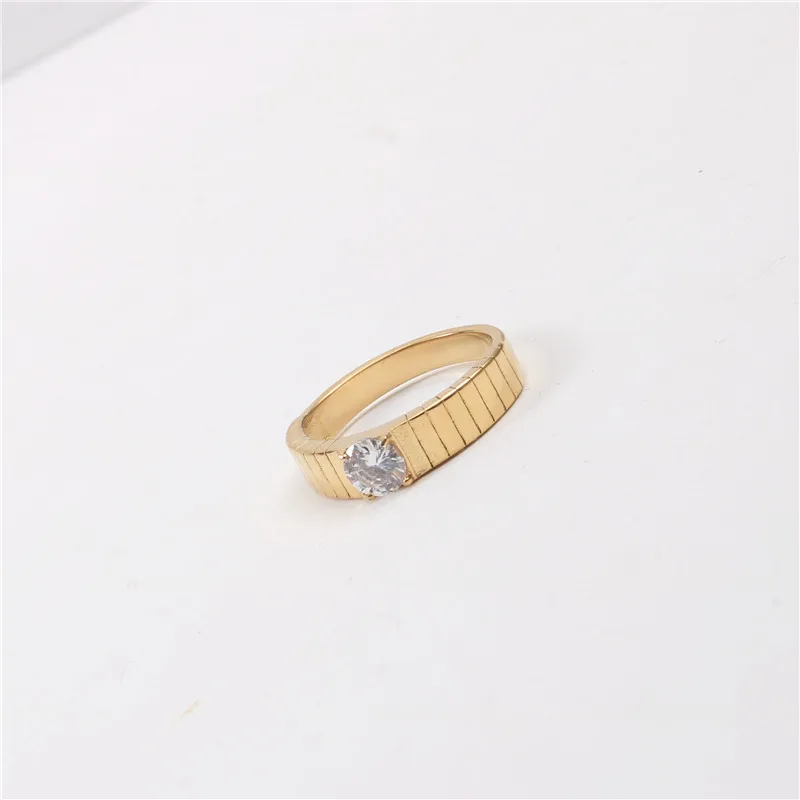 Buy Gold Rings online for men and women from Senco Gold