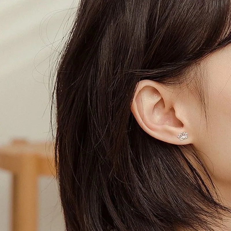 925 Sterling Silver Hollowed Lotus Flower Small Stud Earrings For Women Piercing Luxury Elegant Jewelry Wholesale - Image 2