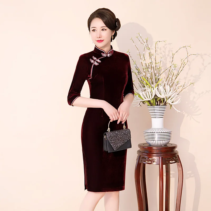 

Plus Size Female Velour Cheongsam Autumn Winter Velvet Half Sleeve Qipao Vintage Classic Mandarin Collar Chinese Dress Vestidos