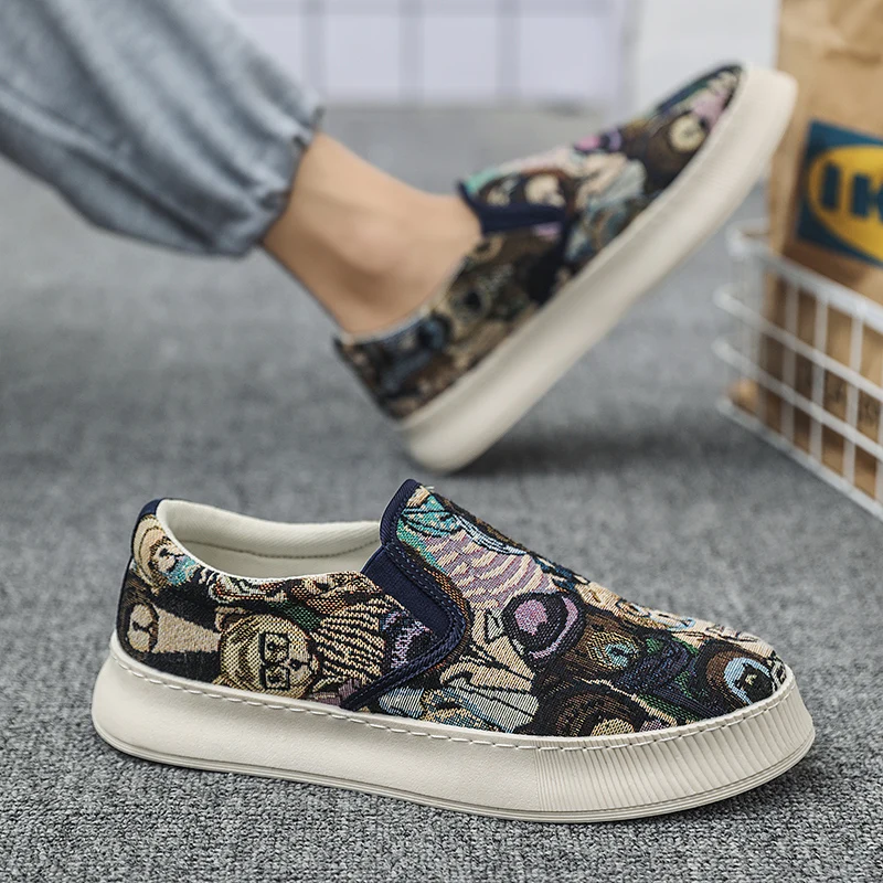 HKDQ Summer Bear Canvas Loafers For Men Fashion Cartoon Breathable Men's Vulcanize Shoes Platform Slip-on Casual Espadrilles Man