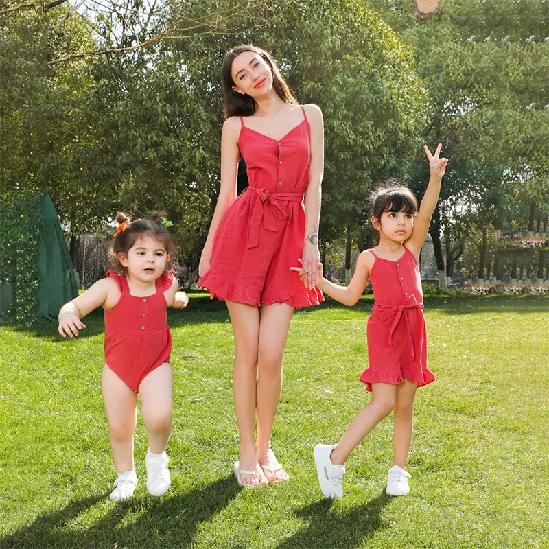 

Family Set One-Piece Mommy and Me Clothes Tank Mother Daughter Matching Overalls Dresses Fashion Woman Girls Cotton Jumpsuits