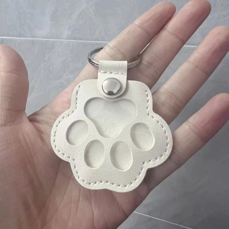 Leather pet hair storage bag with cat paw keychain - image 3