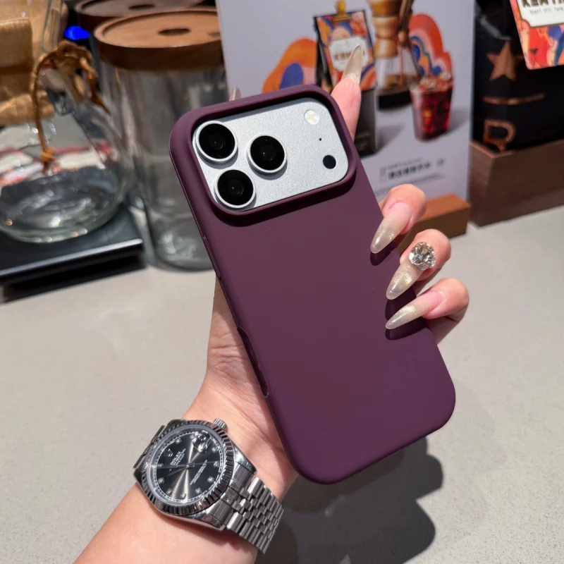Magnetic Liquid Silicone Phone Case with Built‑in MagSafe and Microfiber Lining