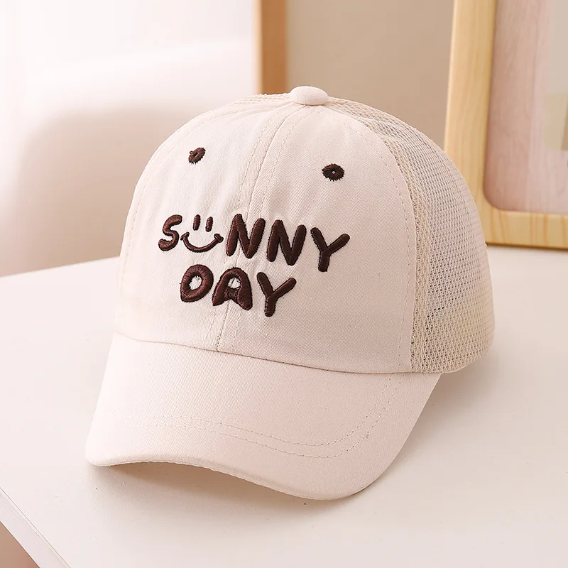 Рисунок 5 - 2 версии, летняя детская бейсболка с вышитыми буквами