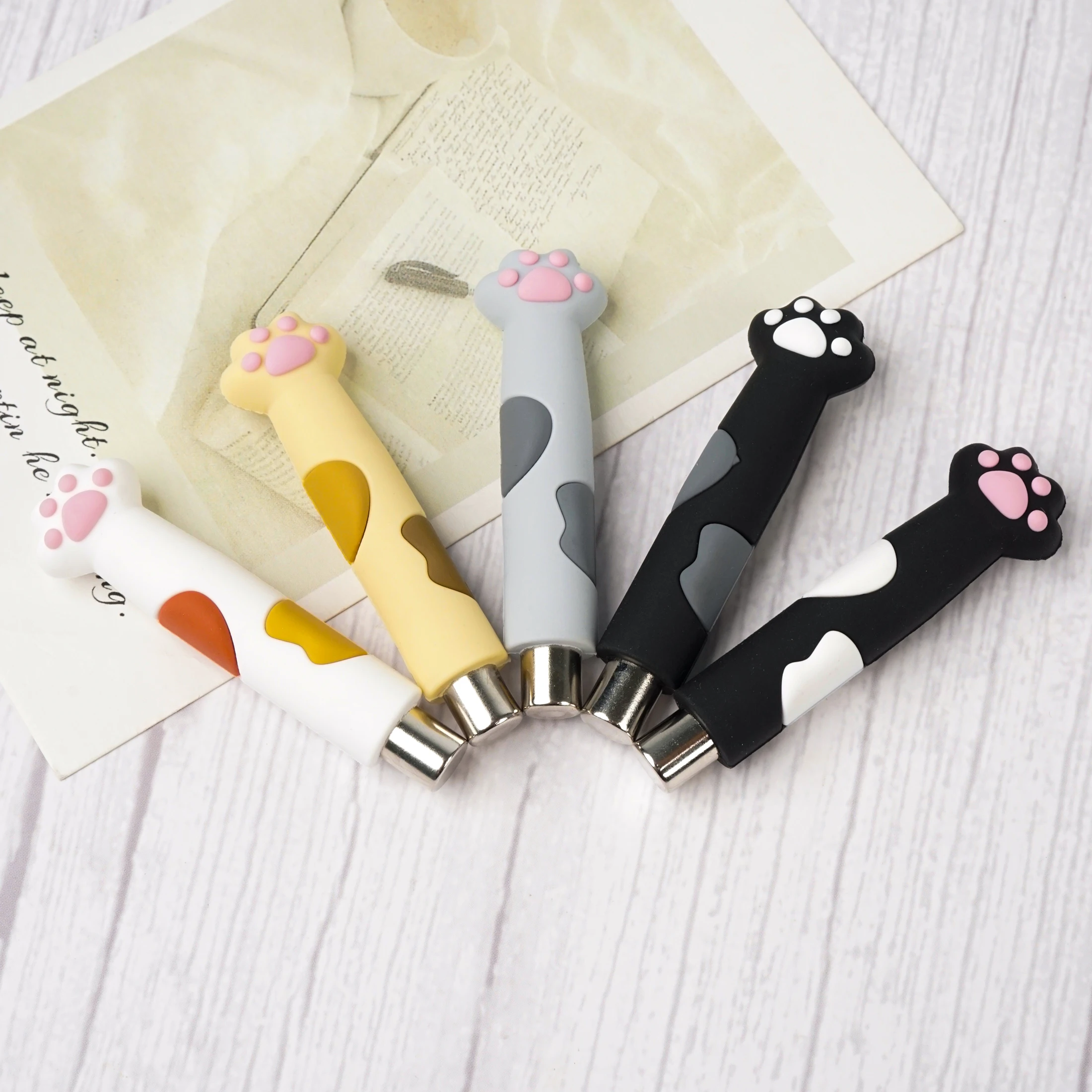 1pcs Nail Art Magnetic Pen 3D Cat Eye Painting Nails Art Design Dual-Ended Magnet Wand Gel Polish Magic for Christmas Manicure