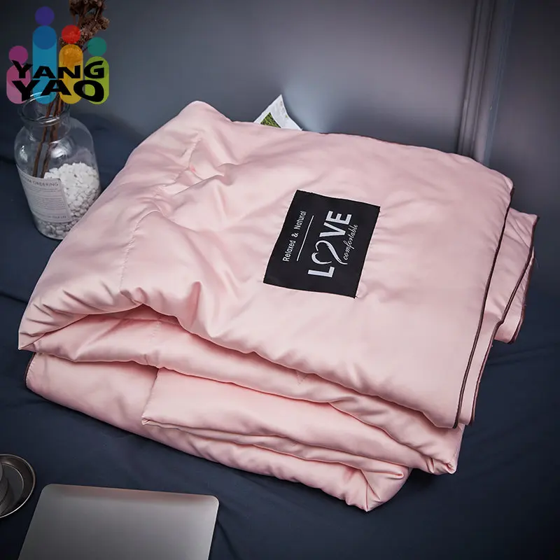 

Роскошное стеганое одеяло из искусственного шелка, Королевский высококачественный сатиновый стеганый одеяло на весну и лето, мягкое удобное тонкое одеяло с механической стиркой