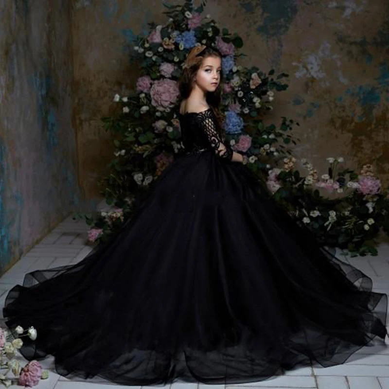 Flower Girls Black Dress w/ Choice of Flower & Sash (12-90P)