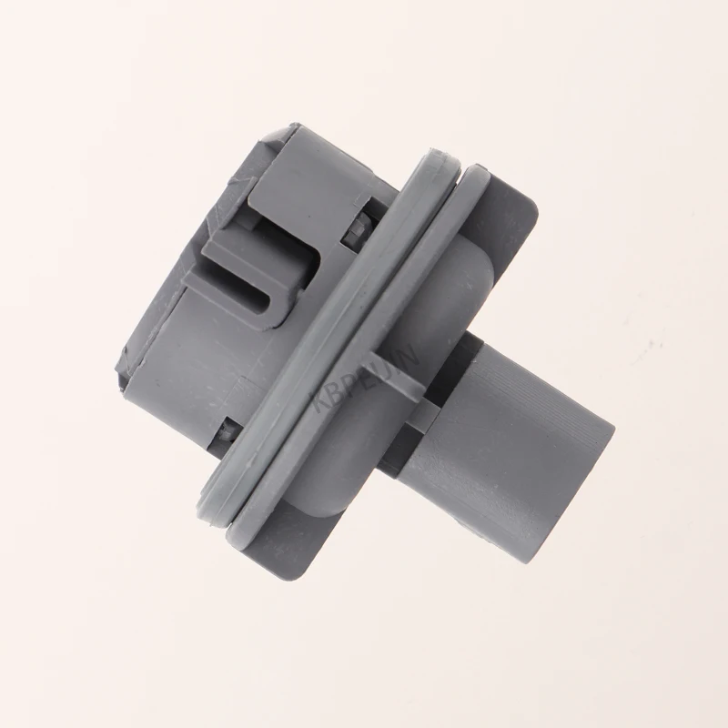 1Pcs XS41-13K370-AC For Ford Focus 1156 Bulb Base Socket Lamp