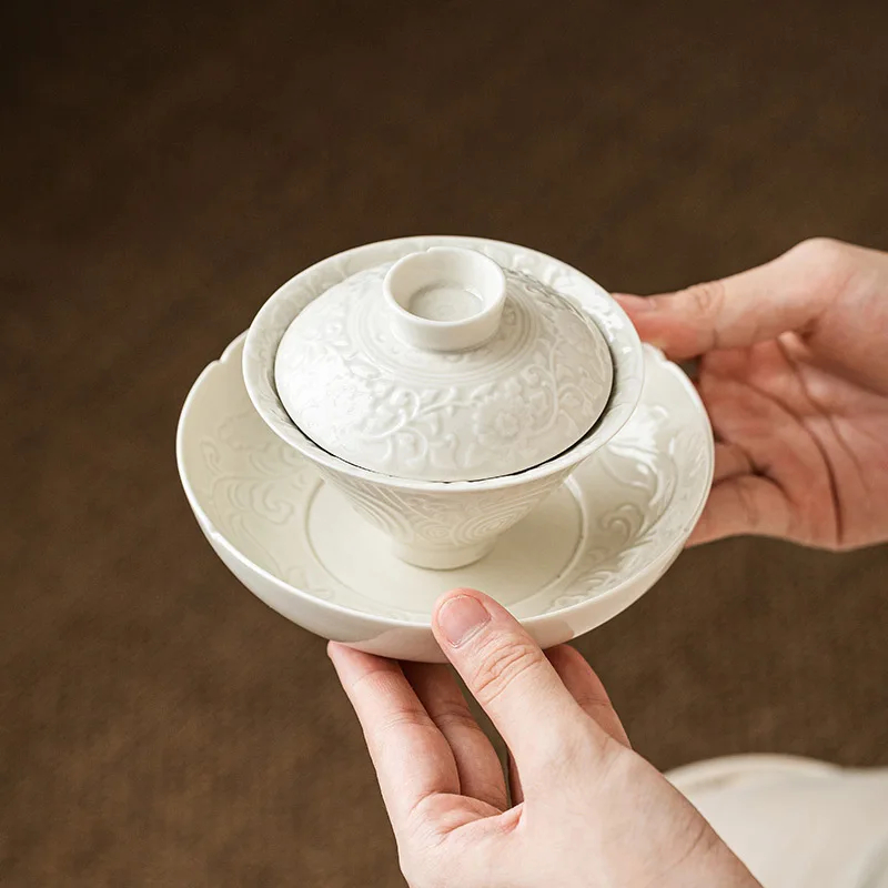A Single High-grade Chinese Kung Fu Tea Set Household Ironing Ceramic Tea Bowl With Cover