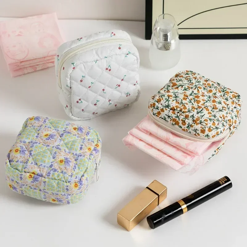 Card Sanitary Napkin Bag Cute Flower Cherry Hand-painted Square Portable Storage Bag Girls Physiological Cosmetic Lipstick Case
