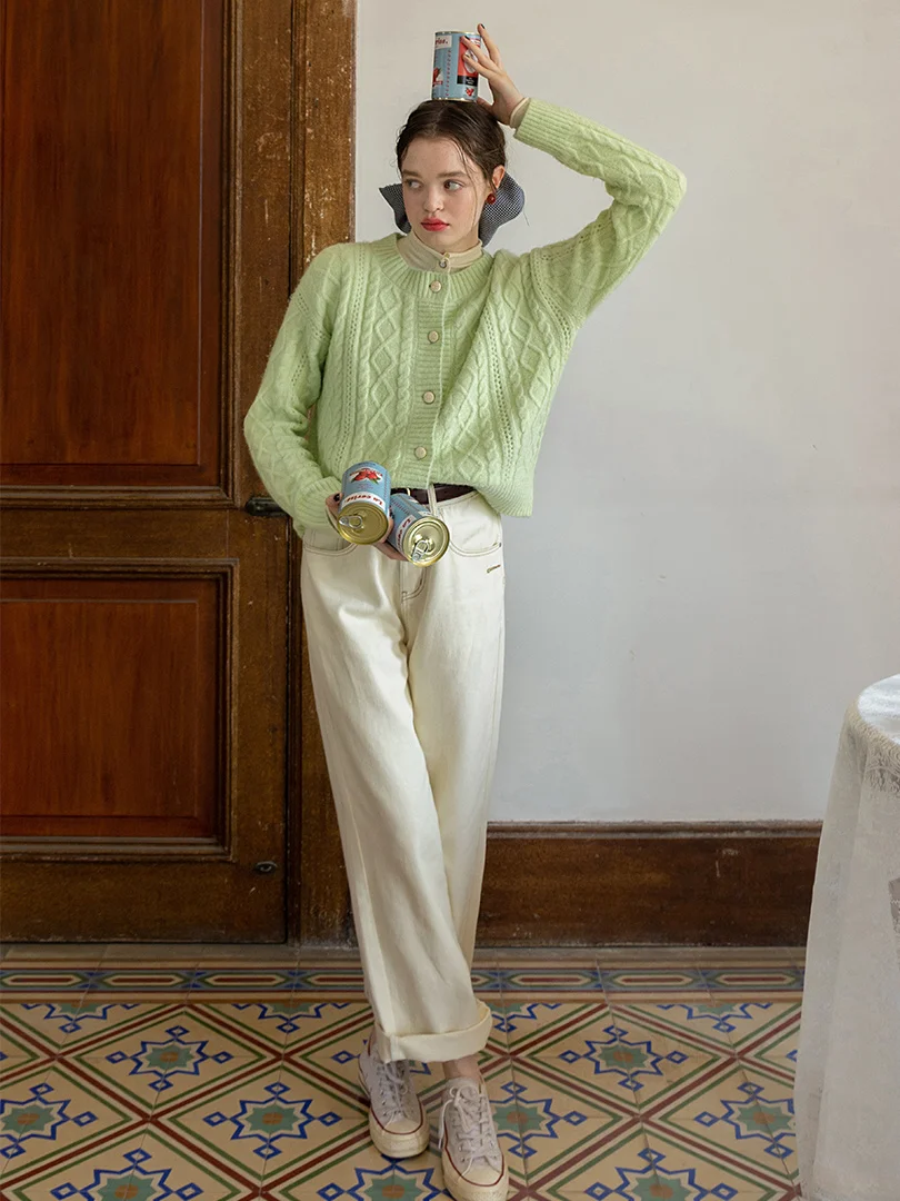 Рисунок 4 - Верхняя одежда в стиле ретро