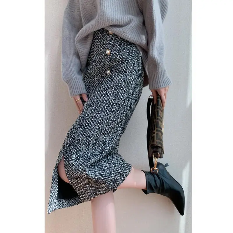 

Coarse tweed small fragrant style half skirt 2023 winter new style high waisted and slim A-line wrap hip skirt female tops
