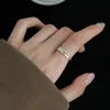 Mobius-Anillos abiertos de Metal para hombre y mujer, joyería de compromiso, Color plateado, sólido.