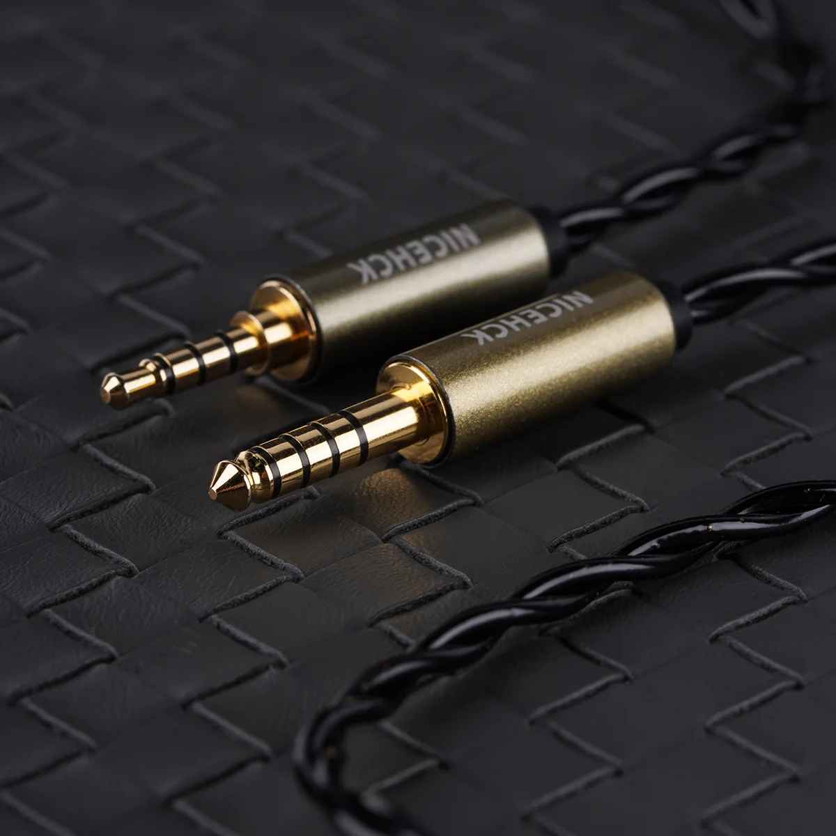 Nicehck B80 Original Channel Flat Head Earbuds Hifi Wired Headphones Pu Topological Biofilm Headphones With High Sound Quality 4