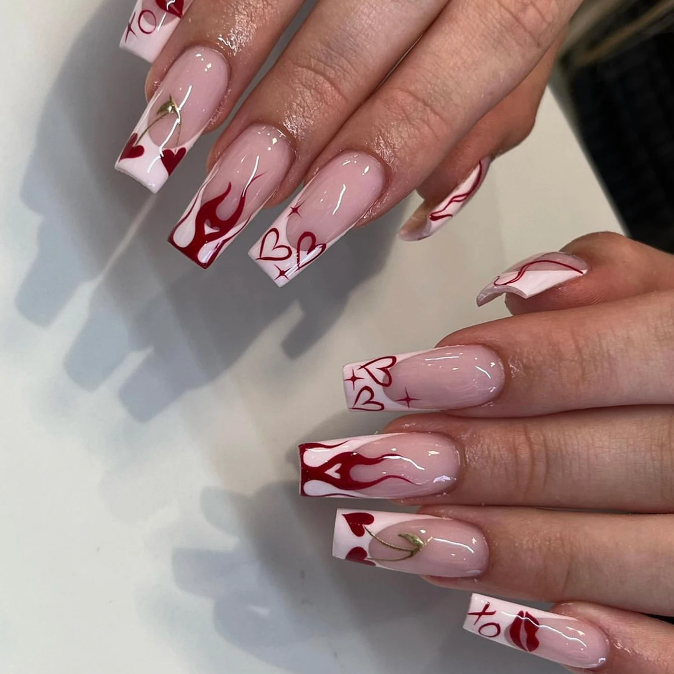 24pcs Medium Square Red France Fake Nail Set
