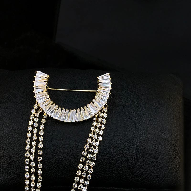 953 Fashion Rhinestone Brooch Women Semicircle Tassel Sweater Pins Exquisite Coat Suit Neckline Accessories Dress Jewelry Gifts