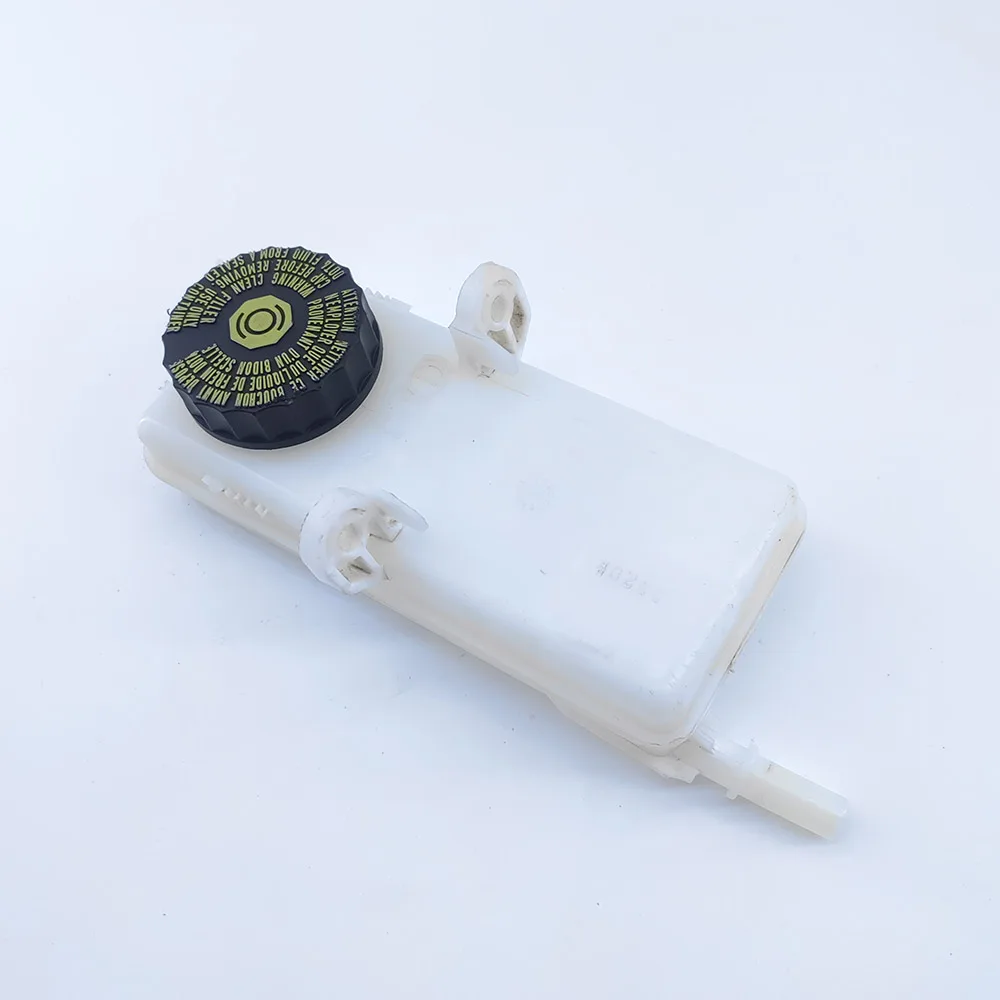 Brake Fluid Reservoir Tube Cap 4635A6 463589 for Peugeot 307 RESTYLING 308 / 408 Mercosur T73 Citroen C4 brake fluid reservoir cap
