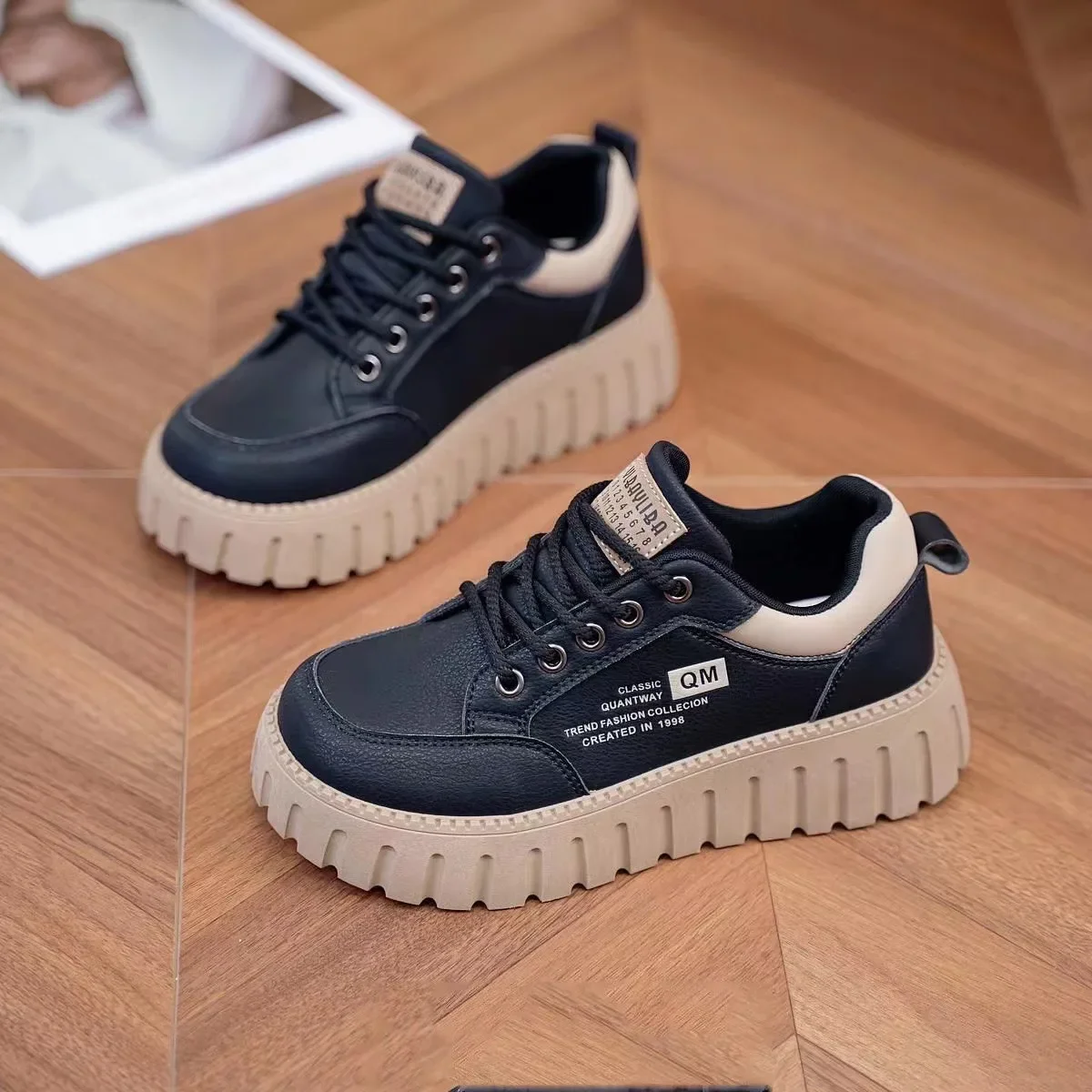 2024 Spring New Soft soled Sports Style Women's Versatile Board Shoes Thick soled Height Increasing Fashionable Casual Shoes 5