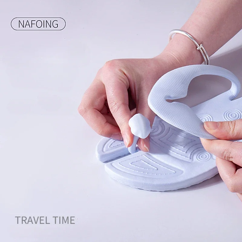 Portable Folding Slippers 1Pair for Business Trip Couple Beach Flip-flops Hotel Bath Anti-skid