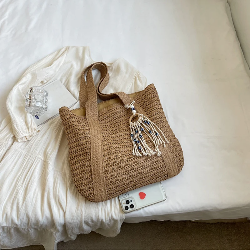 Summer Luxury Straw Woven Tote Bag Large Capacity Casual Tassel Handbag Fashion Beach Travel Shoulder Bag for Women