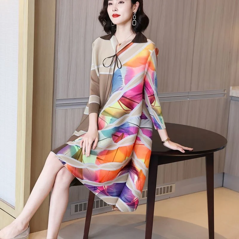 

2023 Spring/Summer New Fashionable Colorful Printed Pleated Dress Quality Reduced Age Loose Slim Mid length Dress Female Tops