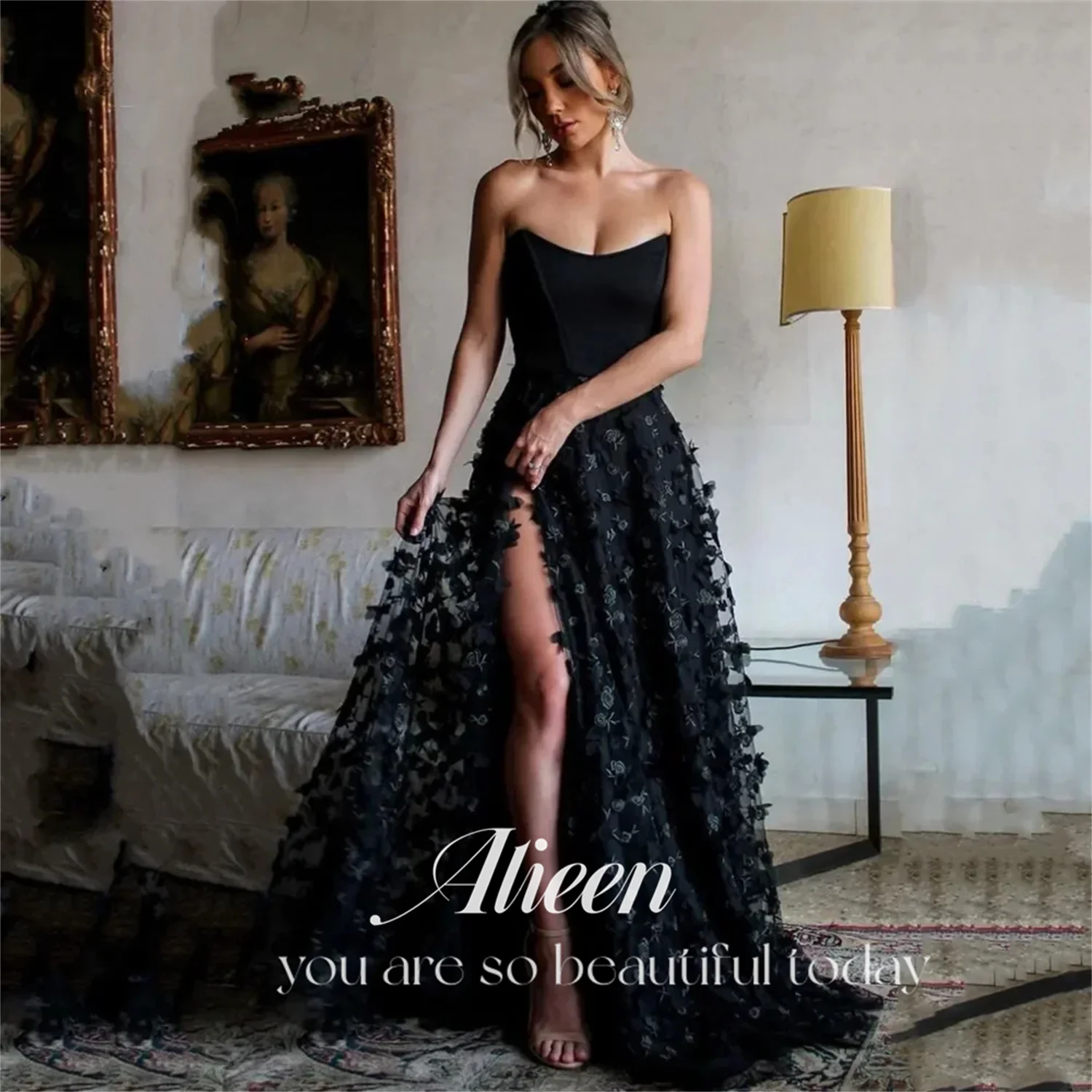 

Aileen 3D Flower Embroidery Prom Dresses Black Strapless Evening Dresscorset Side Slit 2023 Vestidos De Noche فساتين السهرة
