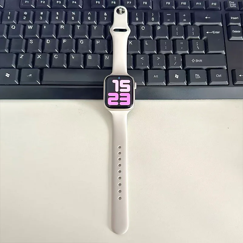 รูปสินค้า สายนาฬิกาซิลิโคนยืดหยุ่น สำหรับ Apple Watch ทุกรุ่น