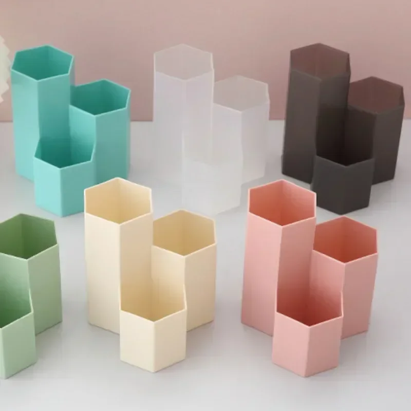 Pen Holder Desk Organizer Pen and Brush Holder Desk Storage Rack Simple Transparent Frosted Honeycomb Pen Holder Large Capacity Multi-functional Desk Stationery Storage Box Office Accessories