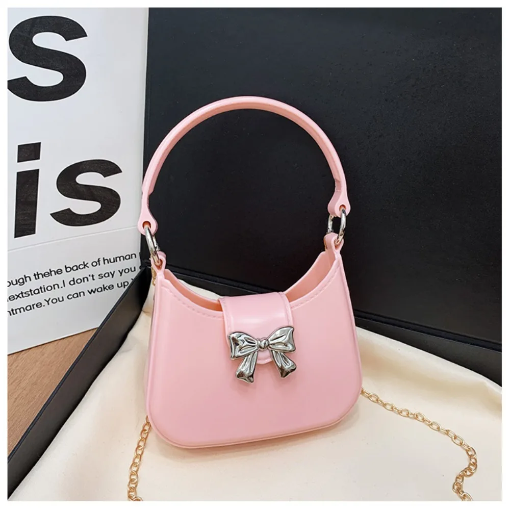 Vielseitige Mini-Hand-Zipfeltasche mit Schleife, Dekoration, Bonbonfarben, Umhängetasche, neue modische Handtasche mit Kette, Damen- und Mädchen-Mondtasche – Detail 13
