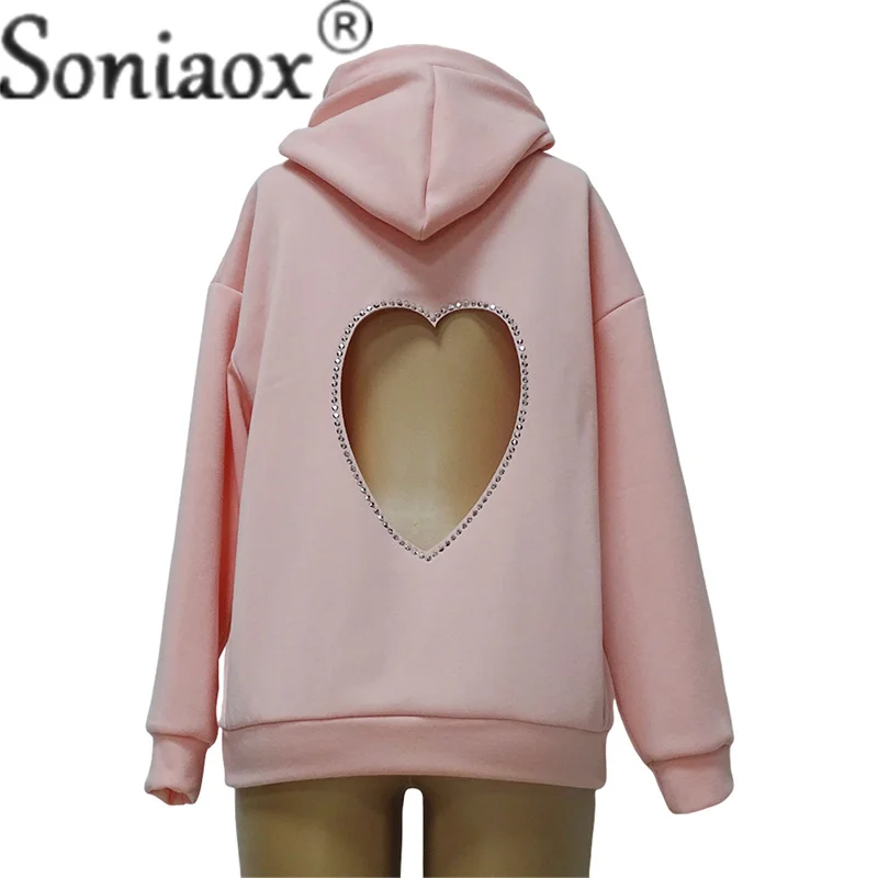 Рисунок 6 - Модные толстовки с открытой спиной